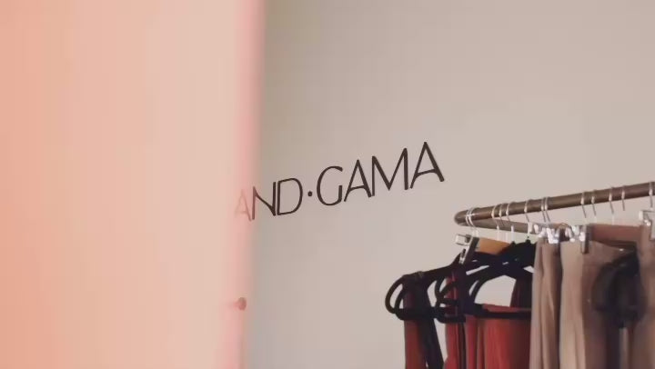 Cargar video: 